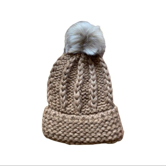Aqua Brand Knit Pom Pom Woman’s Winter Hat Camel Exclusive for Bloomingdales - Picture 1 of 6